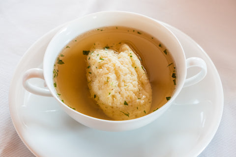 Grießnockerlsuppe 3.jpg__PID:ee0bd97d-8168-4c39-bd40-a8e615c00251